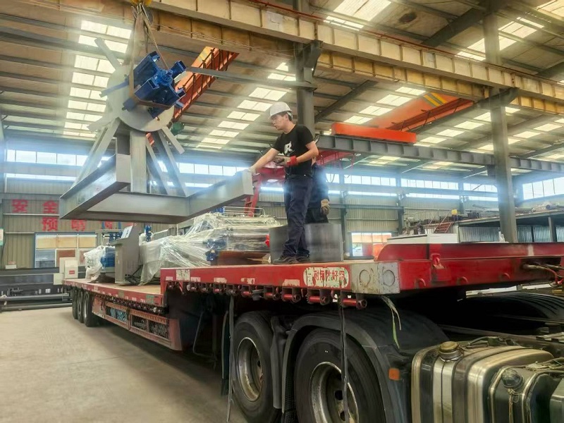 โครงสร้างเหล็ก Liweiyuan C/Z Purlin All-in-One Machine มาถึง